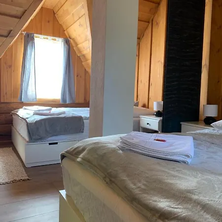 Gyurka Kisrönkház 4* Ispánk