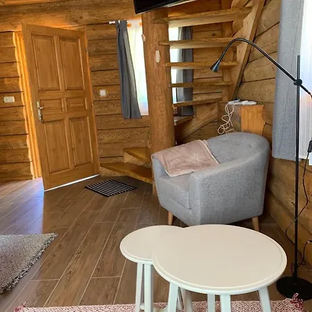Gyurka Kisroenkhaz Bed & Breakfast Ispánk