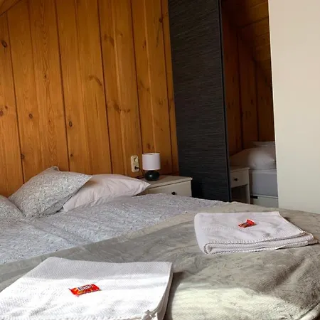 Gyurka Kisrönkház 4* Ispánk